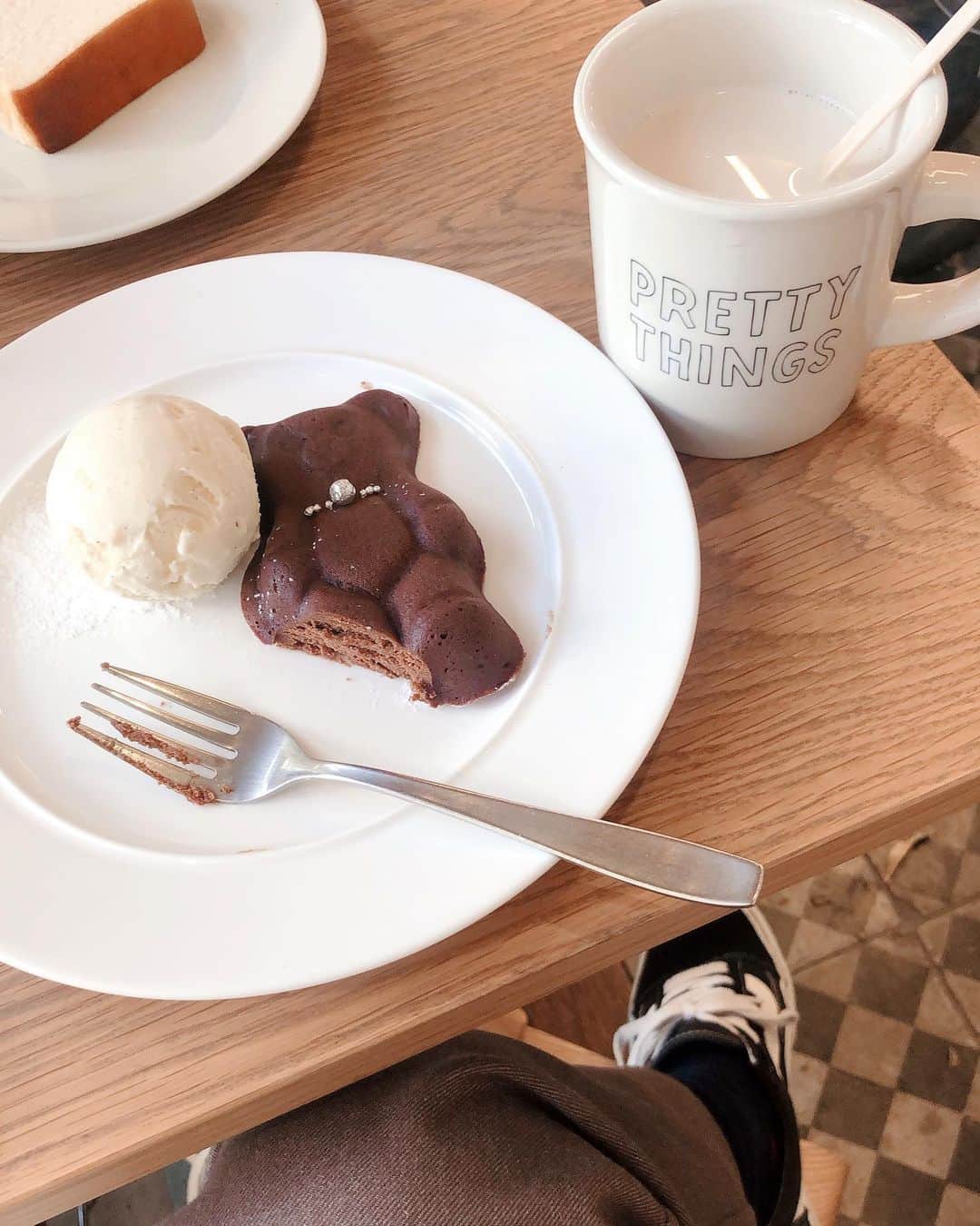 山脇道子のインスタグラム：「🧸🍂🤎」