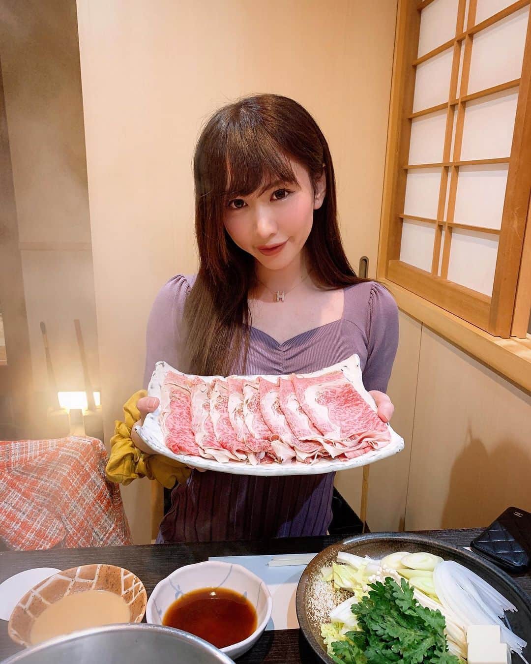 橘芹那さんのインスタグラム写真 - (橘芹那Instagram)「#懐石料理 #和食 #コース料理 #湯島グルメ   #しゃぶしゃぶ #🍲 美味しかった😋🥢💕」12月5日 0時04分 - serinyangram