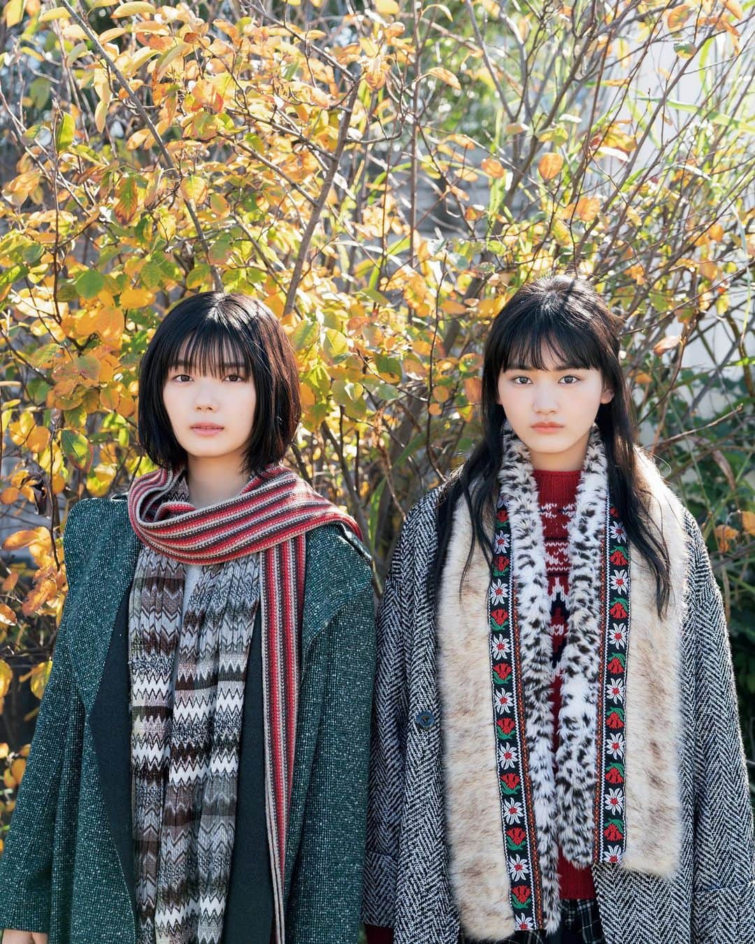 週刊少年マガジンのインスタグラム：「発売中の #週刊少年マガジン １号も #櫻坂46 のメンバーが登場！  表紙・巻頭グラビア  ２期生・藤吉夏鈴さん & ２期生・山﨑天さん  センターグラビア　 ２期生・関有美子さん & ２期生・松平璃子さん  巻末グラビア　 ２期生・大沼晶保さん & ２期生・大園玲さん  ＜表紙・巻頭グラビア ２期生・藤吉夏鈴さん & ２期生・山﨑天さん＞ 撮影 / YOROKOBI スタイリング / 優哉 ヘアメイク / 新山千佳 高岡瞳 デザイン / 坂上和也（banjo）  ＜センターグラビア　２期生・関有美子さん & ２期生・松平璃子さん＞ 撮影 / 藤本和典 スタイリング / 南拓子 ヘアメイク / 渋谷絵里奈 高岡瞳 デザイン / 山本結葵（growerDESIGN） 衣装協力 / Fanaka  NATSUMI ZAMA  ＜巻末グラビア　２期生・大沼晶保さん & ２期生・大園玲さん＞ 撮影 / 神藤剛 スタイリング / 武久真理江 ヘアメイク / 平松浩幸 大屋愛海 デザイン / 山本結葵（growerDESIGN） 衣装協力 / BRAUNGE  4号連続櫻坂46祭り 出演陣はこちら！ ＜51号 11月18日発売＞ １期生の第１弾は菅井友香さん！  ＜52号 11月25日発売＞ 表紙・巻頭グラビア １期生・小池美波さん センターグラビア　１期生・渡辺梨加さん 巻末グラビア　２期生・守屋麗奈さん   ＜1号　12月2日発売＞ 表紙・巻頭グラビア ２期生・藤吉夏鈴さん & ２期生・山﨑天さん センターグラビア　２期生・関有美子さん & ２期生・松平璃子さん 巻末グラビア　２期生・大沼晶保さん & ２期生・大園玲さん   ＜2・3合併号 12月9日発売＞ デビューシングル『Nobody’s fault』と同時発売！ 表紙・巻頭グラビア ２期生・森田ひかるさん（表題曲センター） センターグラビア　１期生・尾関梨香さん 巻末グラビア　２期生・井上梨名さん」