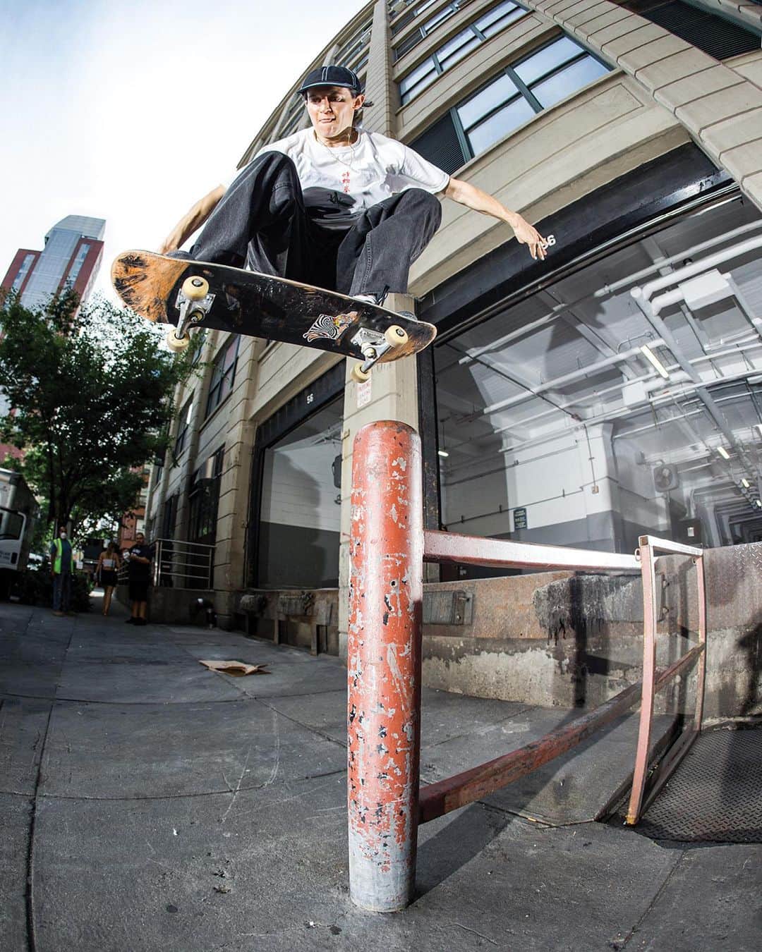 converseさんのインスタグラム写真 - (converseInstagram)「The One Star Pro AS, designed by @converse_cons team rider Alexis Sablone is back in an all-black edition that will drive your style on or off the board this season.⁣ ⁣ “All-black goes with everything, plus it’s classic. And I love classic—I love simple things. I grew up skating in all-black suede and to this day it’s still my favorite. It never goes out of style,” @suminaynay says of the inspiration behind this new execution of her signature shoe, available now on Converse.com. Photos: @mmmsherbert」12月5日 0時08分 - converse