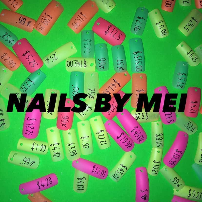 Mei Kawajiriさんのインスタグラム写真 - (Mei KawajiriInstagram)「Pricey Nails💕💅💕 #nailsbymei #Handpainted」12月5日 0時30分 - nailsbymei
