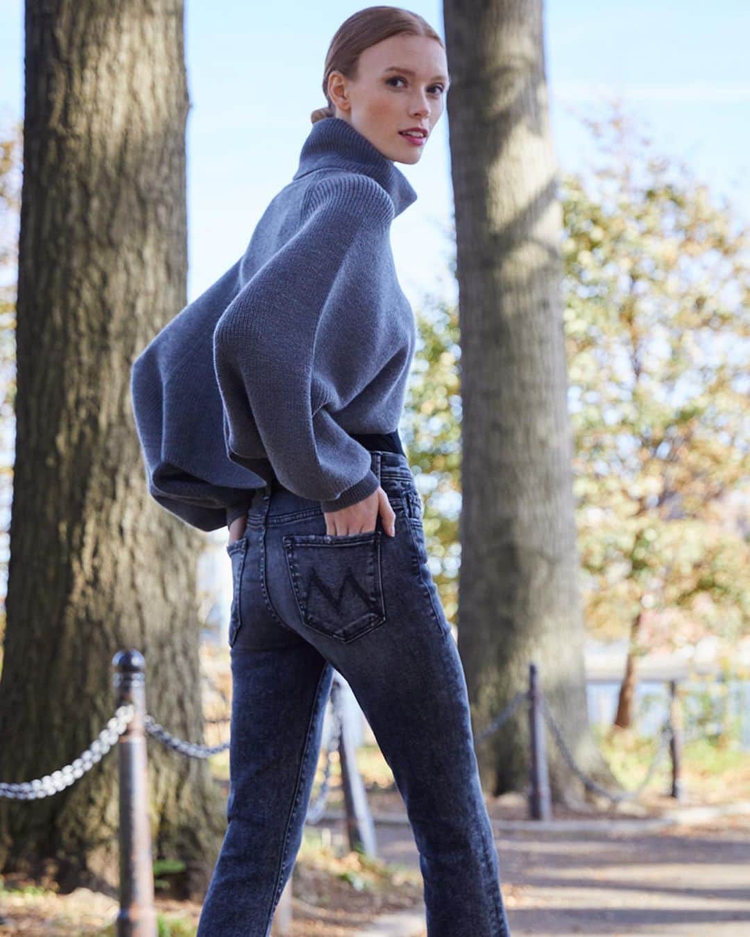 Saks Fifth Avenueのインスタグラム：「#SaksStyle Tip: Opt for denim and a slouchy knit for a cozy-comfy stroll in the sun.」