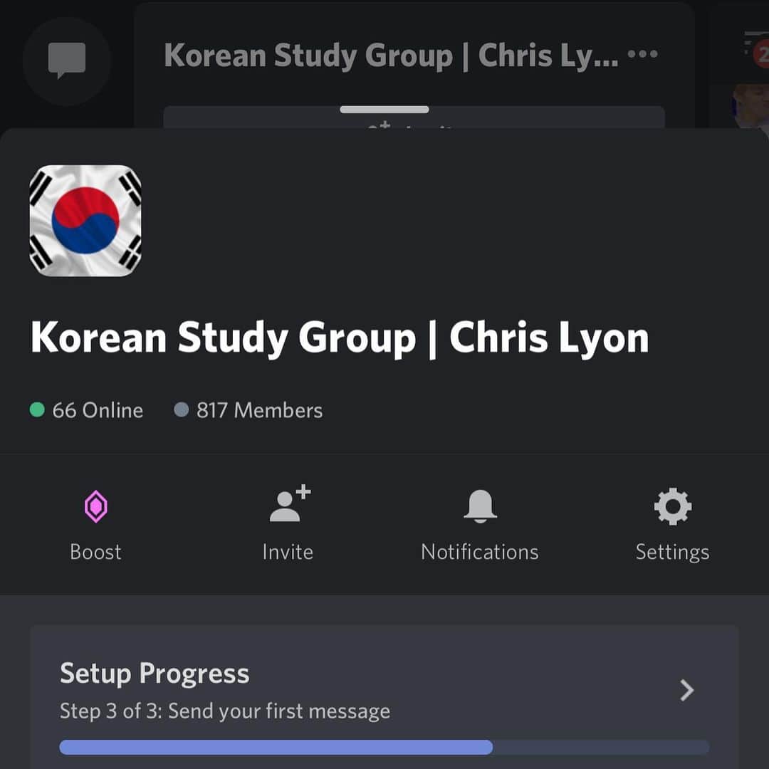クリス・ライアンのインスタグラム：「People have been asking for help with their studies, so I went ahead and created a study group this past week. :]  Thanks to everyone who has helped make the community so great in such a short time. The link to the group is on my profile.  Hope it’s helpful!」