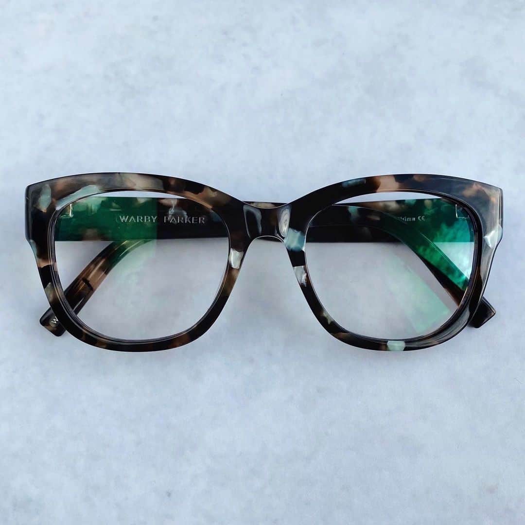 Warby Parkerのインスタグラム：「Is Tatum from our Winter 2020 collection a bit bold? Yes! But it also feels balanced and undeniably chic 🤩 See the rest of our Winter 2020 with the link in bio!」