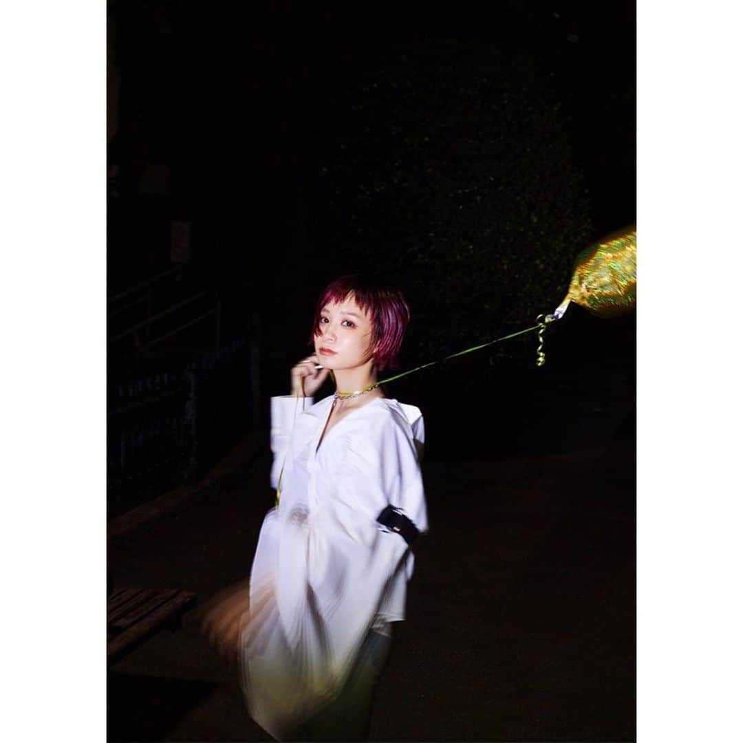 オノツトムのインスタグラム：「#きみが夢にでてきたよ  #モモコグミカンパニー  さん」