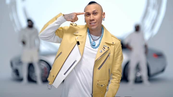 ウィル・アイ・アムのインスタグラム：「@Taboo’s jacket is 🔥🔥🔥🔥🔥🔥🔥🔥🔥🔥🔥🔥  I love how simple this video is...minimal and iconic...thank you @hypothetical_monkey 🙏🏿🙏🏿🙏🏿」
