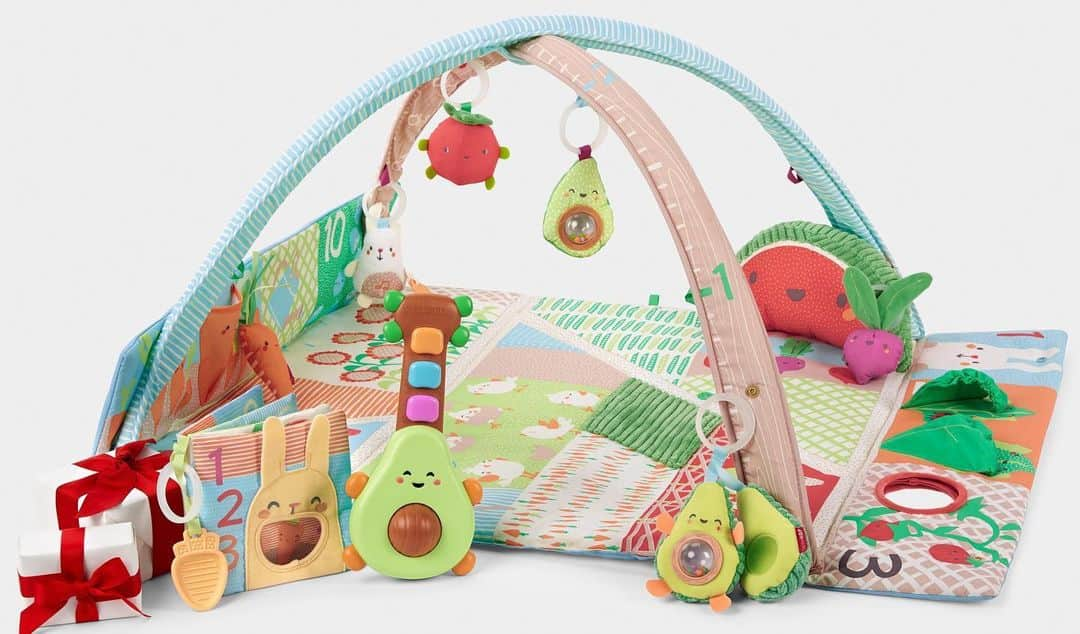 Skip Hopさんのインスタグラム写真 - (Skip HopInstagram)「Have you finished your holiday shopping yet? It's time to guac & roll! ✨ What are you picking from our fresh crop of toys? 🥑🥕🍉  #holidaysmadebetter #holidaycheer #babygifts #skiphop」12月5日 1時47分 - skiphop