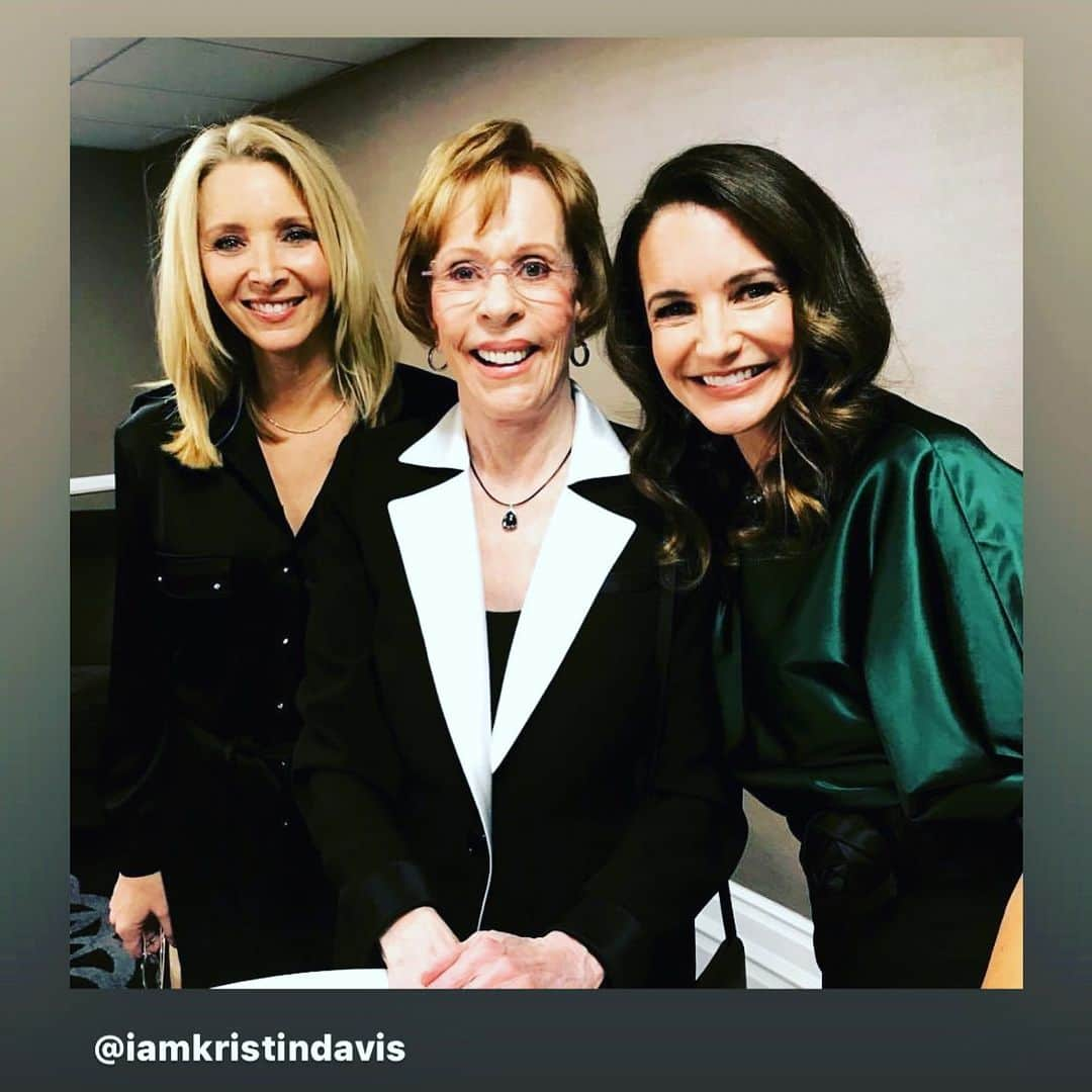 クリスティン・デイヴィスさんのインスタグラム写真 - (クリスティン・デイヴィスInstagram)「#fbf  3 years ago today I met the inspiration Carol Burnett at the @trevorproject . The genius @lisakudrow and I have supported The Trevor Project for  a long time , it’s so rewarding to see the powerful force for good it has become . 🏳️‍🌈💜🧡❤️ #selfcare #askforhelp」12月5日 1時50分 - iamkristindavis