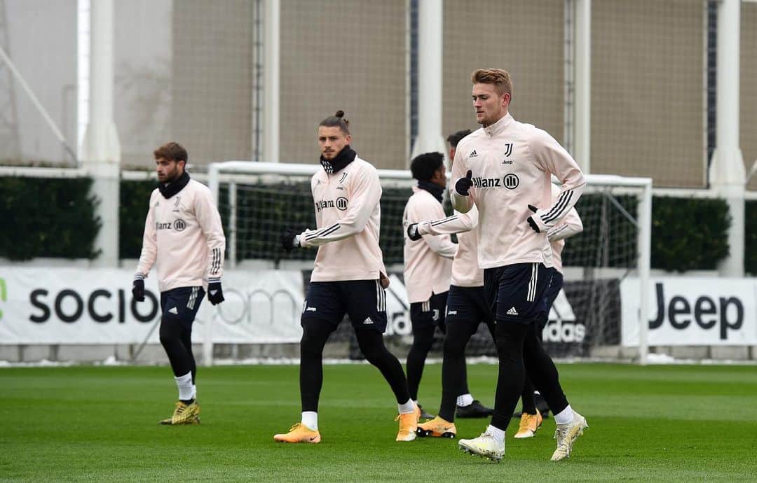 マタイス・デ・リフトのインスタグラム：「Pronti per il Derby della Mole @juventus」