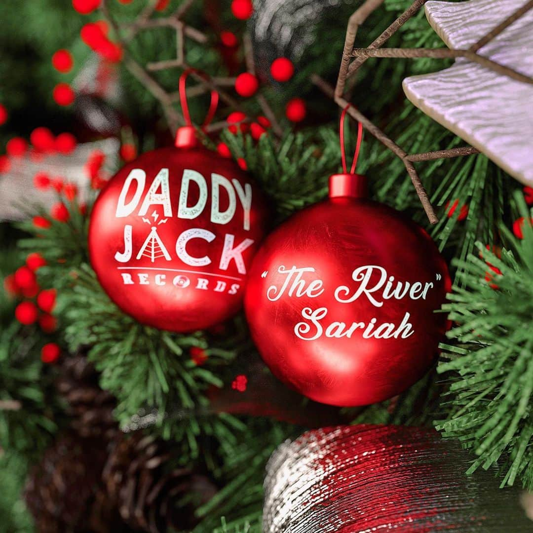 クリス・ボッシュさんのインスタグラム写真 - (クリス・ボッシュInstagram)「We here at @daddyjackrecords are thrilled to announce our very first holiday song 🎄 released today: #TheRiver performed by @sariahmusicnow with production by @mobleywho . All of the proceeds will be going to The Black Live Music Fund at Austin Community Foundation @blacklivemusicfund @atxcommunityfdn • We are excited to kick off the holiday season for an amazing cause. The link to download is in my bio.  Be sure to add to your holiday playlist!! Can’t wait to have on repeat with our kids @mrsadriennebosh 🎵 #BoshBlues #MakeBeatsAndBall   Happy Holidays from #DaddyJackRecords 📀⭐️🎶🎄」12月5日 1時59分 - chrisbosh