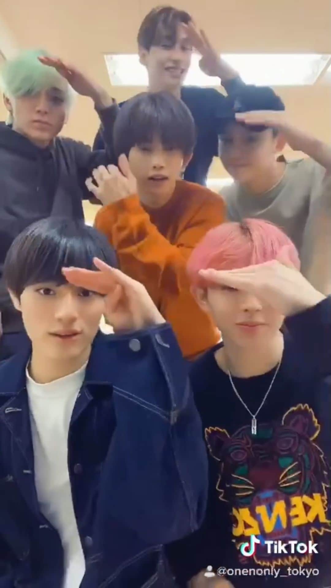 のインスタグラム：「🕺😘 We are ONE N' ONLY!!  HAYATO,KENSHIN,TETTA,NAOYA,REI,EIKU  #ワンエン #ONENONLY #ONO  Follow me!😘 ¡Sígueme!😘 Me siga!😘 🤙🤙🤙」