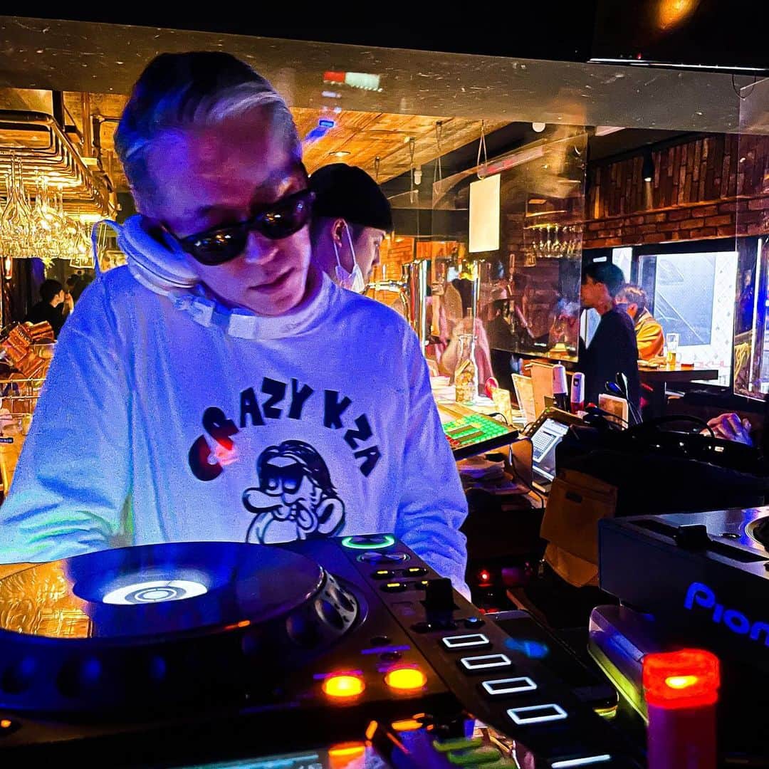サキャスティックのインスタグラム：「INSOMNIAC LTD @insomniacltd  Audio Playback #6  DJ KZA  Click bio for music link & info. 📸 @kennicam」