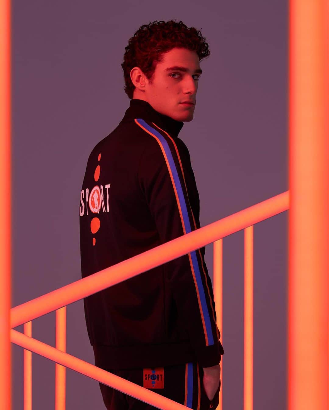 ダーク ビッケンバーグのインスタグラム：「Swipe right to discover the perfect sneakers to pair with your tracksuit. Meet the Koleby Sneakers from Bikkembergs’ FW2020 collection. #dirkbikkembergs #bikkembergs #FW20」
