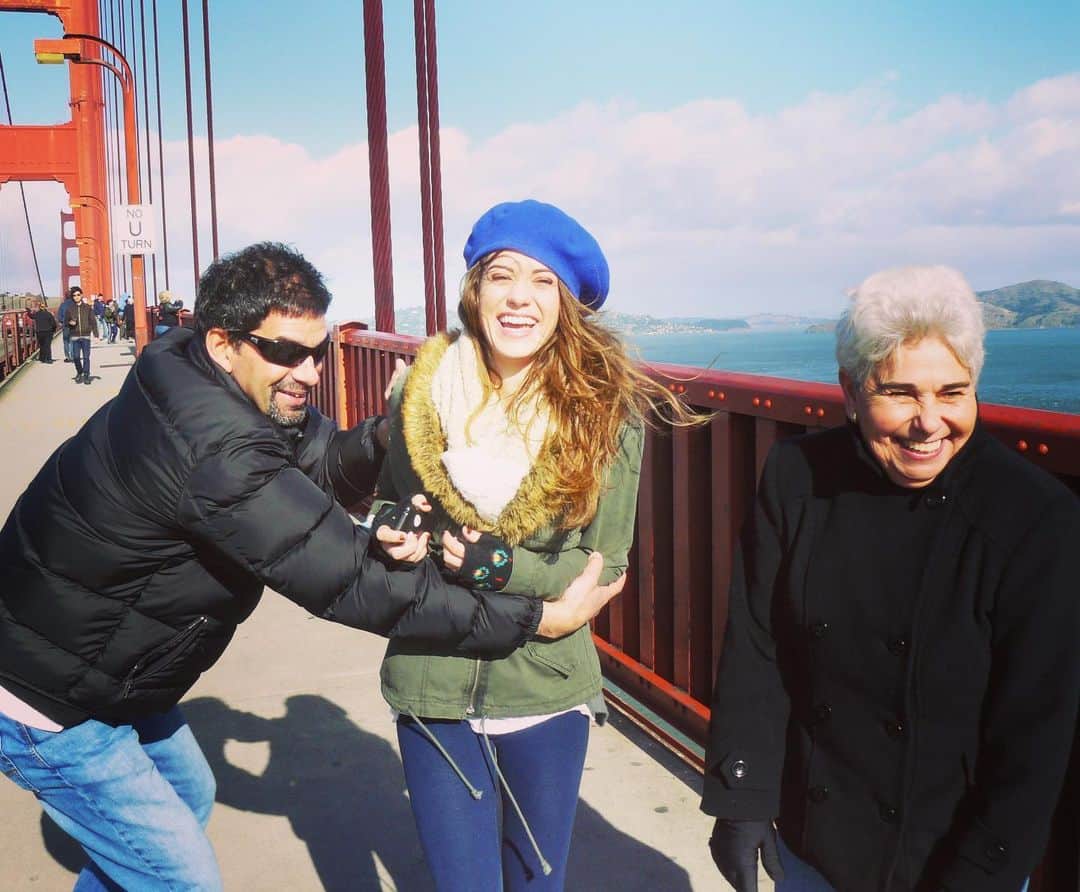 リンジー・フォンセカのインスタグラム：「#fbf my dad and his mom. Missing my grandma and dad today. And all my family. I’ll never take for granted the life we use to have. One day this mess will be over and we can all hold each other tight again. As for today. I’m really blessed to have so many wonderful memories with my family and friends. Love to you all. 🤗」