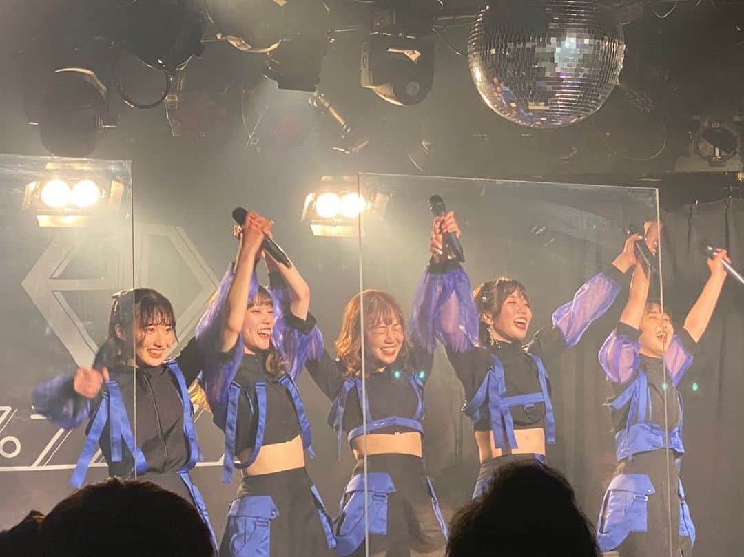 【公式】プラスワンのインスタグラム：「. . . #プラスワン  東名阪TOUR  -BEYOND THE LIMIT 2020-  無事完走🔥  お披露目から2ヶ月弱でしてが、この機会に沢山の方々が一緒に盛り上げて頂き有難うございました！！  名古屋公演では、 #miscast さま  大阪公演では、 #NEOBREAK さま  沢山の方の力を借りなくては、まだまだ未熟なグループですが此処から1つでもステップアップして、沢山の素敵なステージを魅せていきます✨  これからのプラスワン を 見逃すな‼︎‼︎  #プラスワン  #ガールズクラッシュ  #ガールズロック  #girlsclash  #rock #idol」