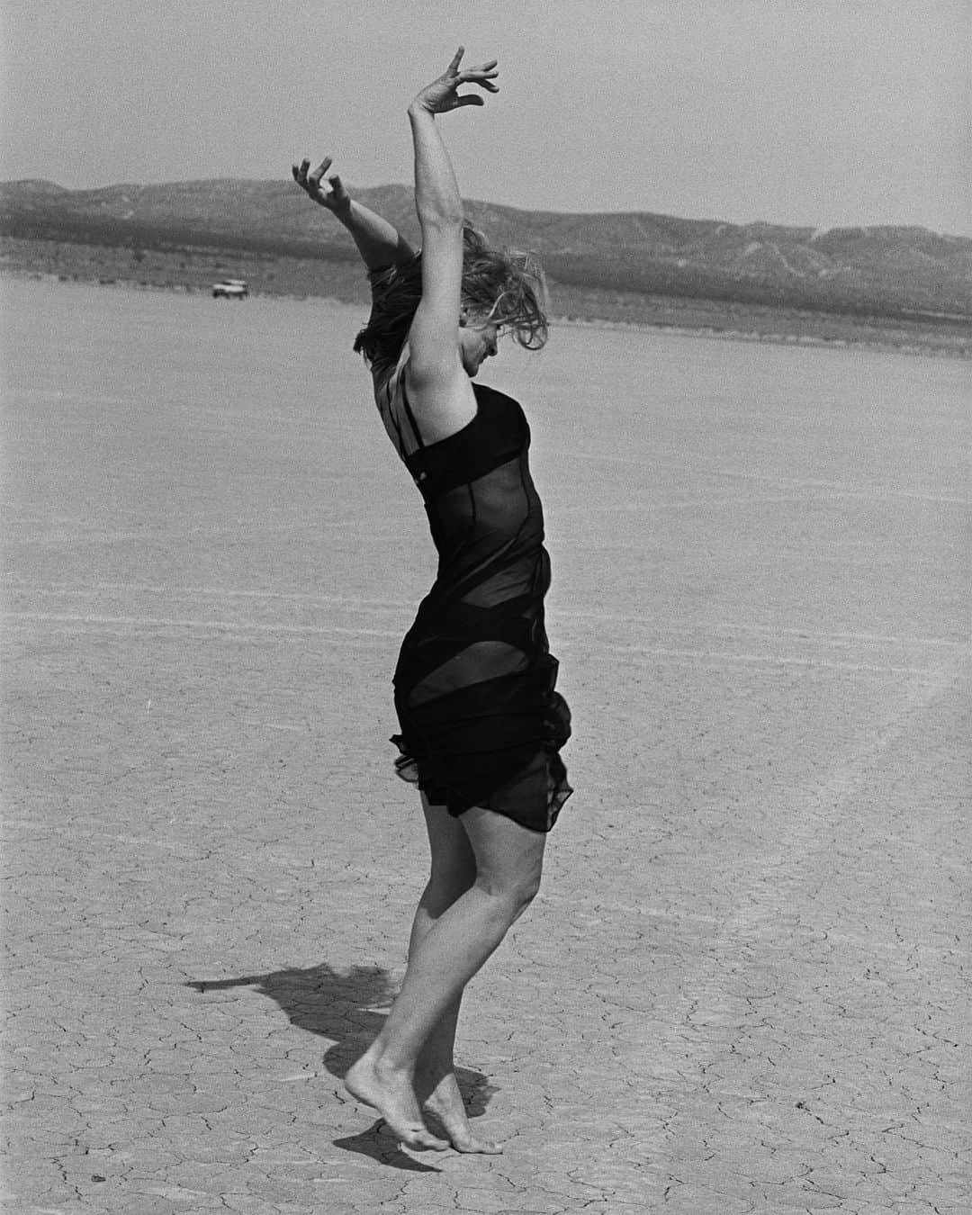 ピーター・リンドバーグさんのインスタグラム写真 - (ピーター・リンドバーグInstagram)「Nastassja Kinski, El Mirage, California, 1995 #LindberghStories」12月5日 3時31分 - therealpeterlindbergh