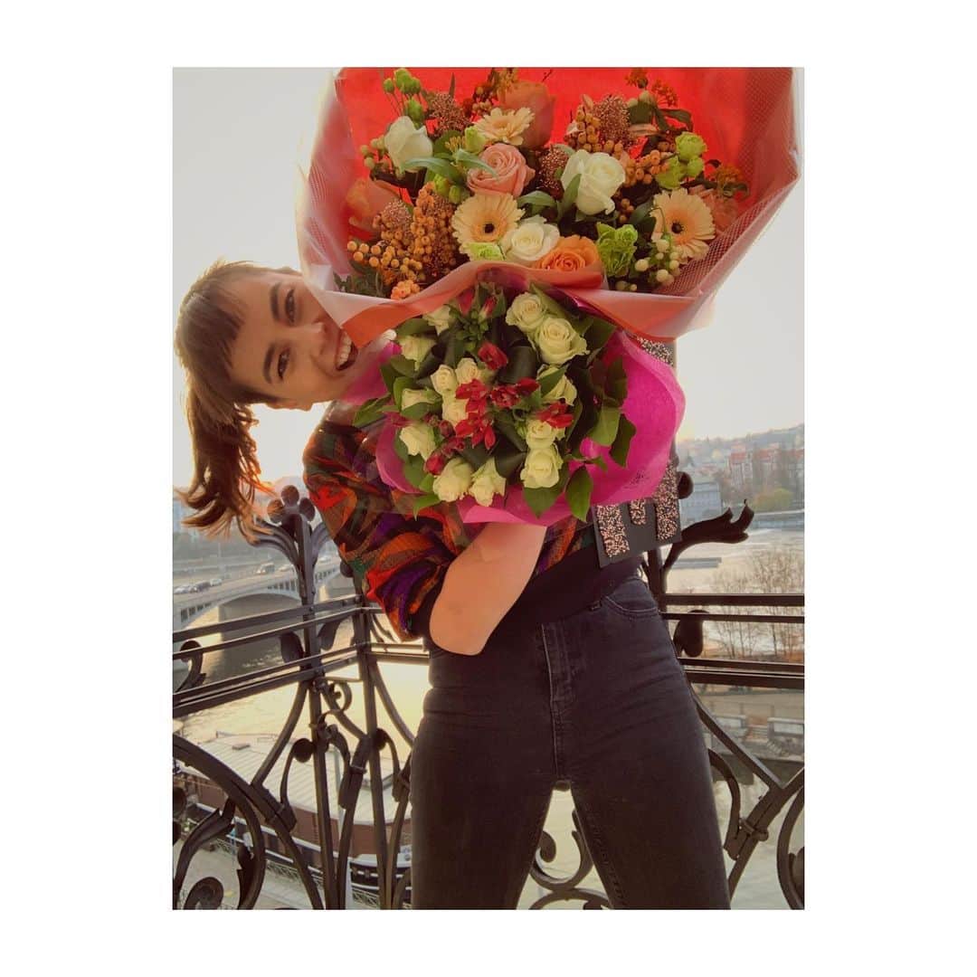 中井ノエミのインスタグラム：「🤡🍒Happy happy happy monkey to be celebrating on set in breathtaking Prague 🎪Überduper merciiii to the wunderful cast/crew/fam/friends for all the flowers (fairly useful) and booze (VERY useful)- apparently word’s gone out I’m an alcoholic🍷❣️ Old enough to know better, young enough not to care! 🙈🍒🙉🍒🙊」