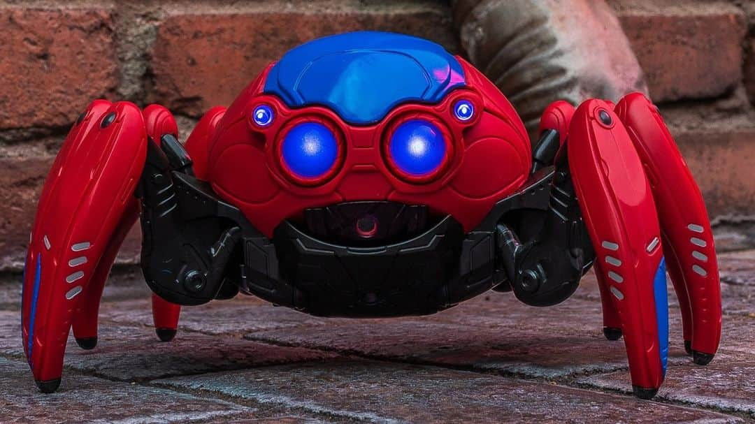 ディズニーランドさんのインスタグラム写真 - (ディズニーランドInstagram)「Heroes, your Spider-Bot awaits! Your mission: head to the #DowntownDisney District to bring home the ultimate sidekick, and let the training begin.」12月5日 3時43分 - disneyland