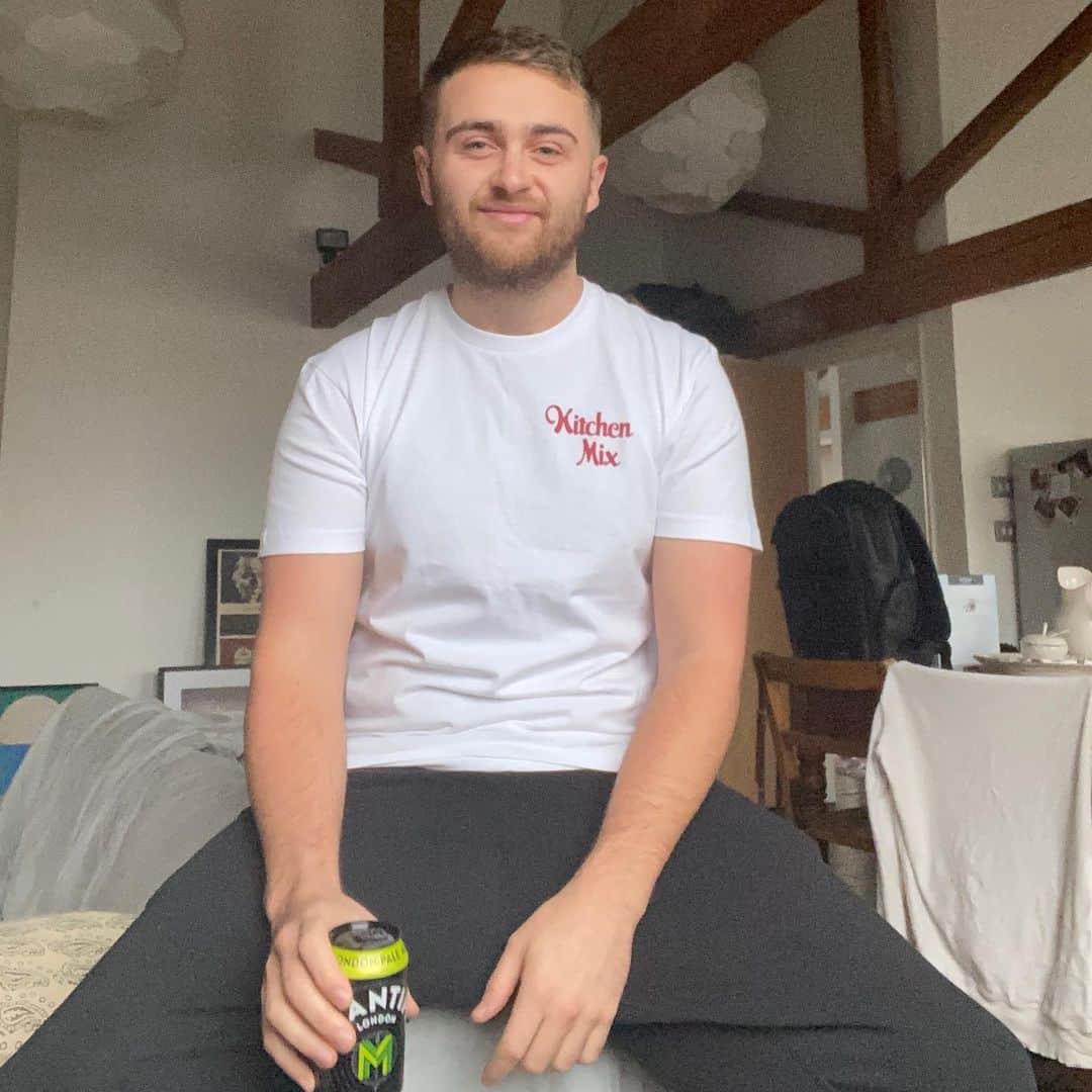 のインスタグラム：「Disclosure Kitchen Mix merch + Party Packages are on sale now 👨‍🍳🍻🎶 All the essentials for a proper, Disclosure approved kitchen mix. Available now on our web-store. Link on story  Kitchen Mix Packages include:  - Standard ENERGY CD  - Standard ENERGY Cassette  - Disclosure Official Kitchen Mix or Christmas Kitchen Mix Tee  - 4 pack of @meantimebrewing Lager or Pale Ale  - 4 x ENERGY x @meantimebrewing Beer Mats」