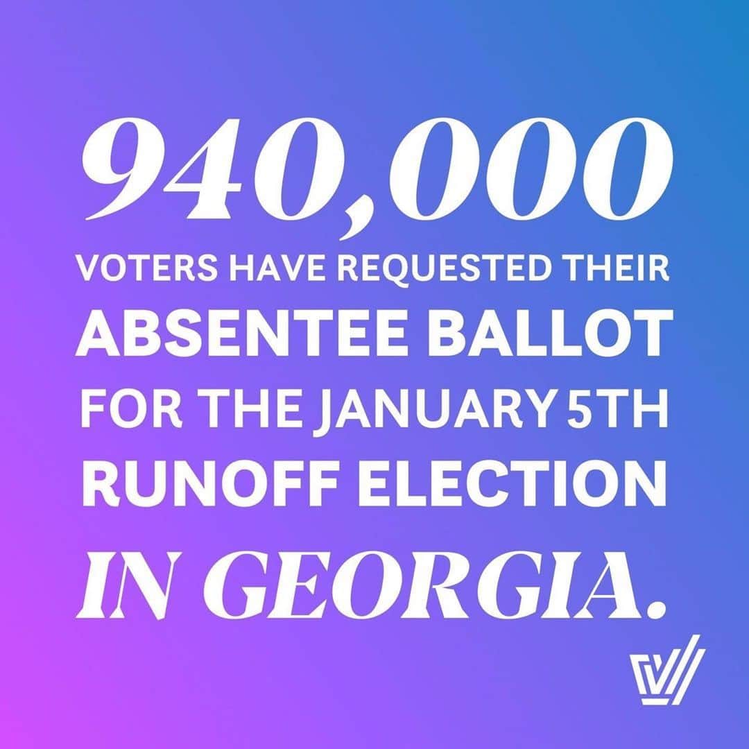 アンナ・パキンのインスタグラム：「#Repost @voterparticipationcenter ・・・ UPDATE: Head to the link in our bio to join the over ONE MILLION Georgians who have already requested their absentee ballot! January 5th is just around the corner, let's #DoItAagain 💪」
