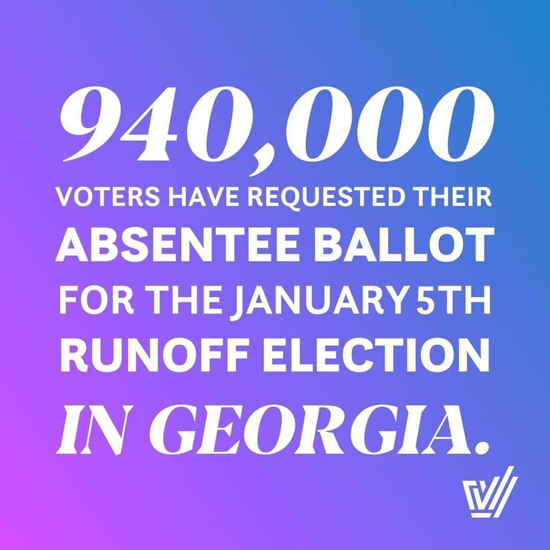 アンナ・パキンさんのインスタグラム写真 - (アンナ・パキンInstagram)「#Repost @voterparticipationcenter ・・・ UPDATE: Head to the link in our bio to join the over ONE MILLION Georgians who have already requested their absentee ballot! January 5th is just around the corner, let's #DoItAagain 💪」12月5日 4時03分 - _annapaquin