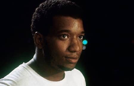 コモンのインスタグラム：「"You can kill a revolutionary, but you cannot kill a revolution" #FredHampton. On this day in 1969, Fred Hampton, the 21-year-old Chairman of the Illinois Chapter of the Black Panther Party was assisinated by law enforcement while sleeping in his bed with his pregnant fiancé. RIP King.」