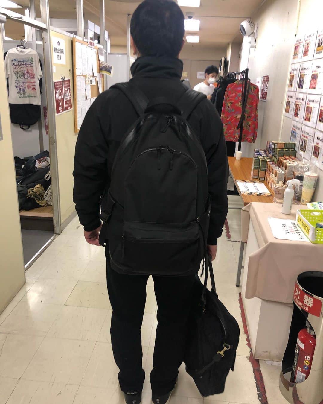 岩橋良昌さんのインスタグラム写真 - (岩橋良昌Instagram)「黒っ！ #兼光私服」12月5日 14時11分 - maeeeeen1084