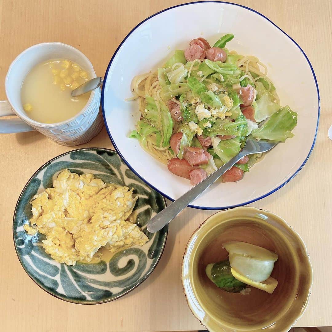 ただすけのインスタグラム：「外も寒いので自炊強化週間。 おうちでぬくぬくやってます☺️」