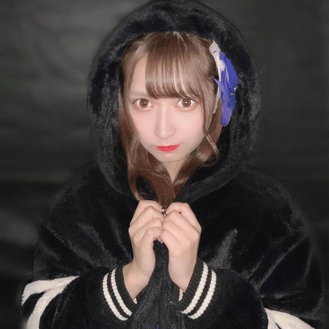 太田里織菜のインスタグラム：「. . こんにちわ✩°｡⋆⸜(ू｡•ω•｡) わぁぁさむい。。。 パッとお布団から出れない日々です。。。 . . #らぶどる」