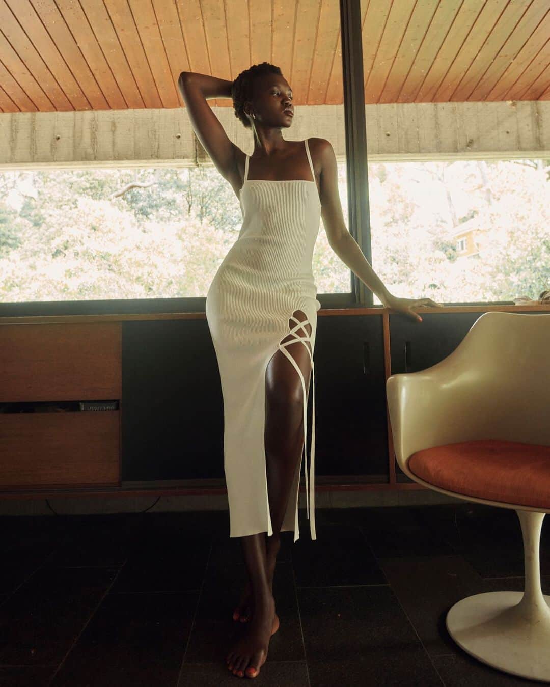 ベック&ブリッジのインスタグラム：「It's the weekend, baby! Find our new lola midi online + in stores for your weekend get up #becandbridge」