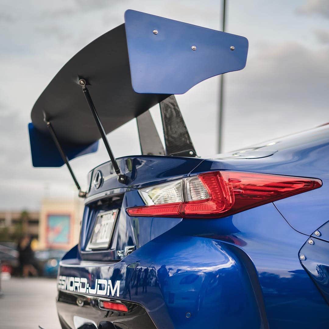 Lexus USAのインスタグラム：「#LexusCustomChallenge #3: Show Us Your Wings. Big, small, functional or just attention-getting. We want to see the aerodynamic exclamation mark on the back of your Lexus. Tag a photo of yours with #LexusCustomChallenge.  Then, see our faves in-feed a few days from now.」