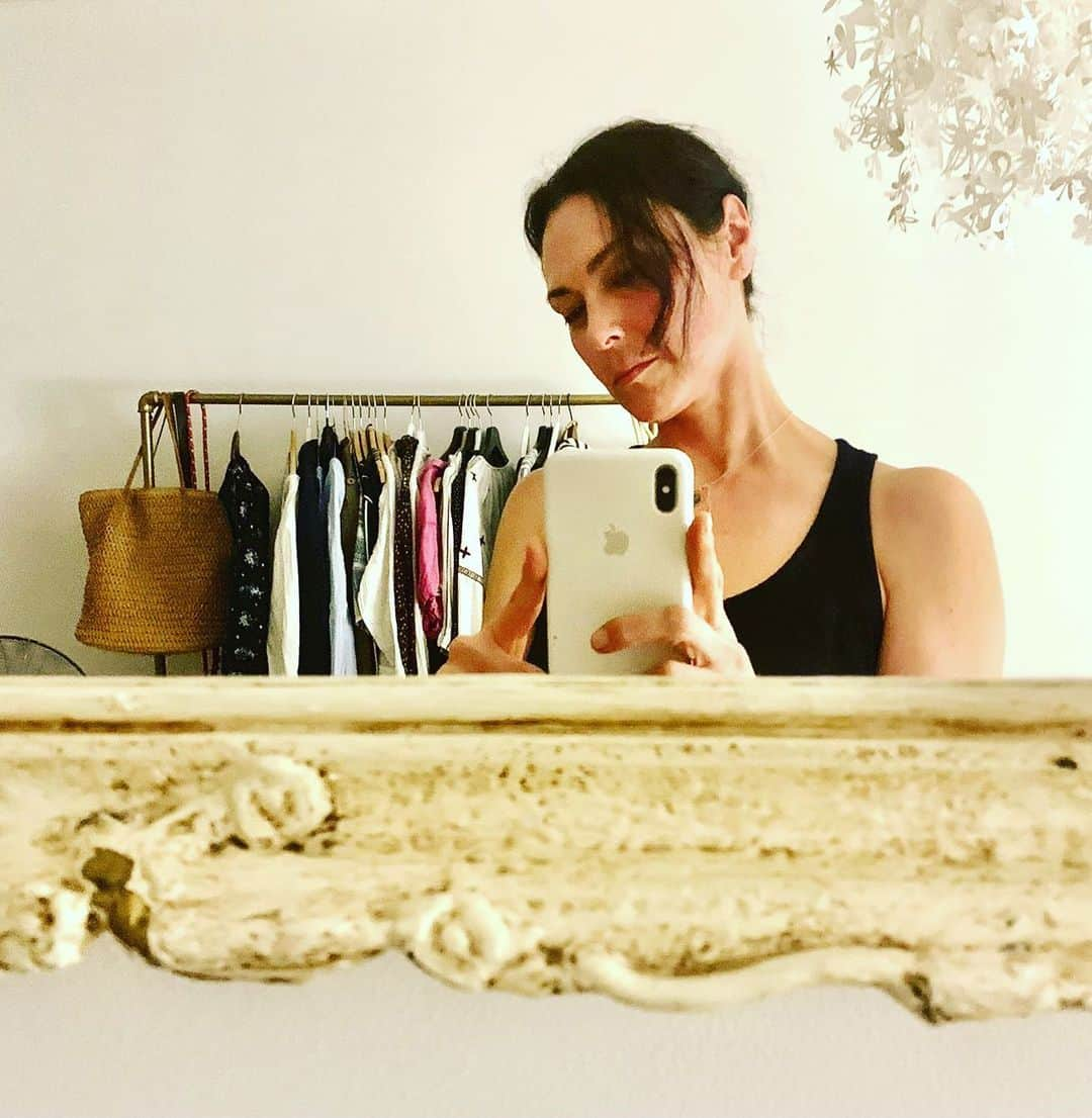 ミシェル・フォーブスさんのインスタグラム写真 - (ミシェル・フォーブスInstagram)「My bedroom in Budapest. Last August. #precovid #pre2020  #tbt」12月5日 7時10分 - iammichelleforbes