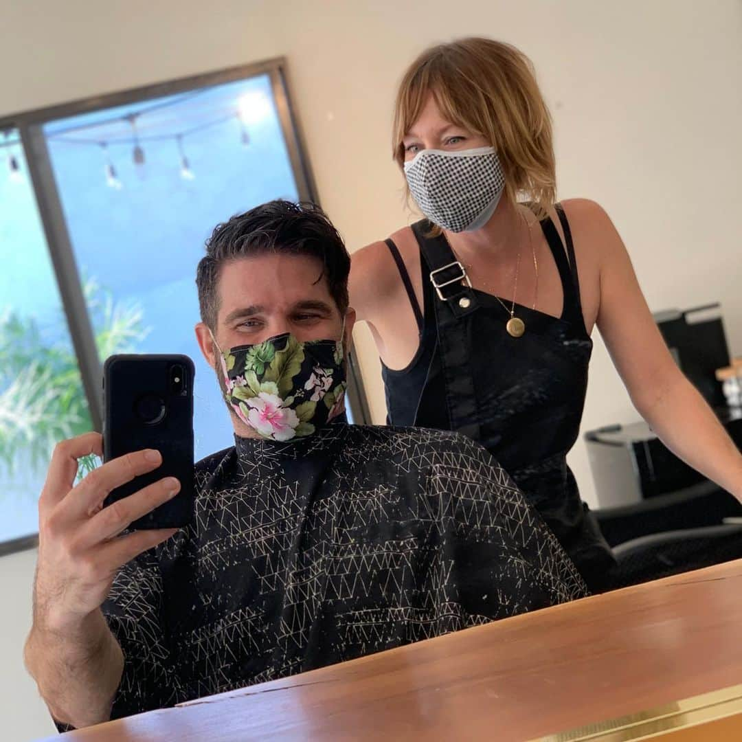 ジョーイ・ライアンのインスタグラム：「Love my haircuts by @hairlife_by_genai ~~> She might hate me mentioning this but she was the singer of a ska/punk band called Mealticket that I loved in high school. Little did I know that she’d be cutting my hair for the past 5 years. If you’re into that genre, I encourage you to check ‘em out.」