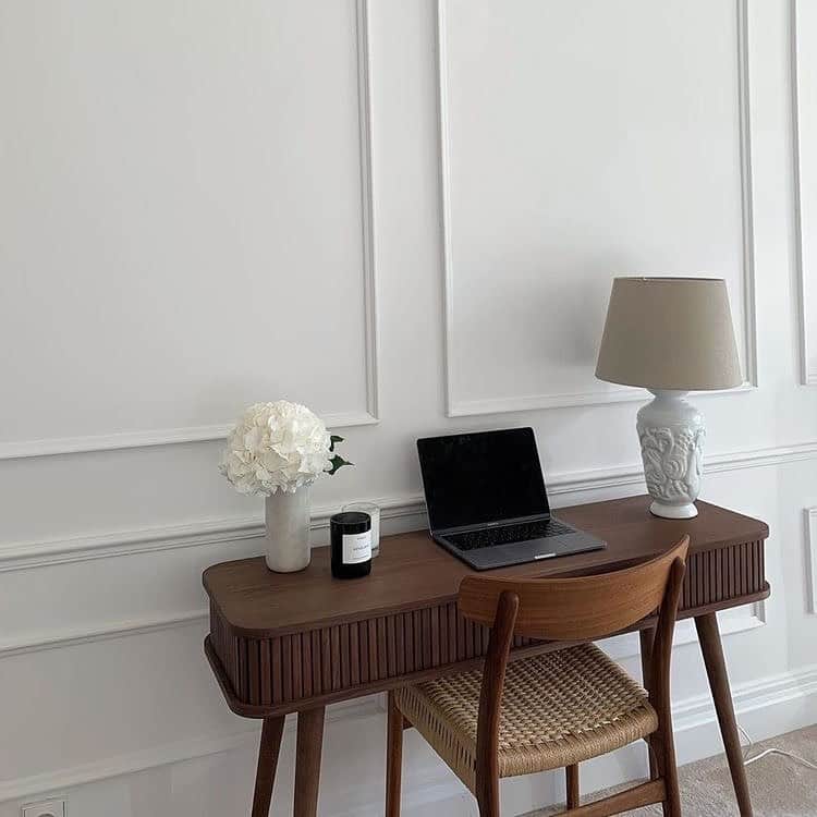 ブルーライフのインスタグラム：「The perfect place to work from home or online shop? 😏 shop 60-80% off now #shopplanetblue」