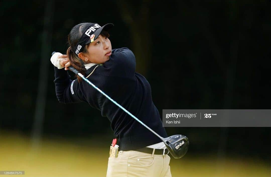 竹山佳林のインスタグラム：「今年も一年ありがとうございました⛳️ ・ 増枠QTは42位でした。 やっぱりまだまだ足りないことだらけ・自分に甘いところだらけなので、来年の試合までに引き締めれるよう頑張ります🏌🏻‍♀️ ・ 2021年もよろしくお願いします🙇‍♂️🌟 ・ #golf #lpga #jlpga  #長谷工コーポレーション  #newbalance #newbalancegolf  #pinggolf #kasco #titleist #ゴルフレーヴ #palmax #axf #ifmc #eonsports #glaux #awesomejapan」