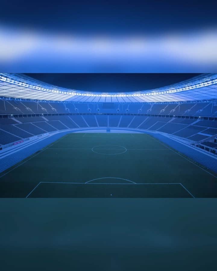 ヘルタ・ベルリンのインスタグラム：「"Wo die Fahnen Blau-Weiß weh'n"... Gestern, heute, immer! 💙 Gute Nacht, Derbysieger! 🔵⚪️ . . #BSCFCU #HaHoHe #herthabsc」