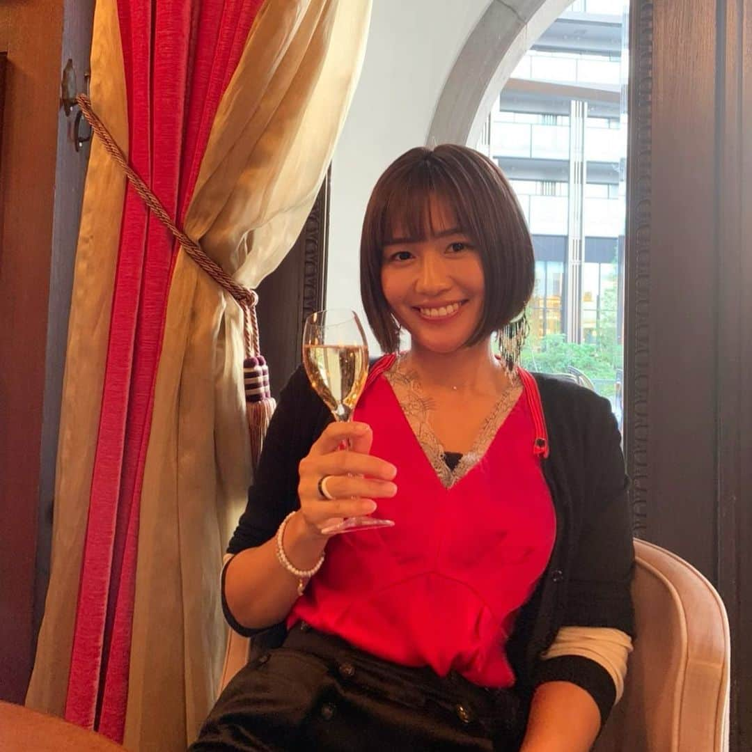 秋吉織栄（宮内かれん）さんのインスタグラム写真 - (秋吉織栄（宮内かれん）Instagram)「昼から🥂✨　#時差投稿  今日はおうちでお仕事☺️  たまにはゆっくりしようかな😌✨  #織栄組  #織栄組サポーター  #組員募集中  #おりおり  #クロオリ  #クロオリちゃん  #コロナウイルスが早く終息しますように  #静岡  #役者  #女優 #japanesegirl #応援よろしくお願いします」12月5日 7時58分 - orie.oliiiiie.olivia