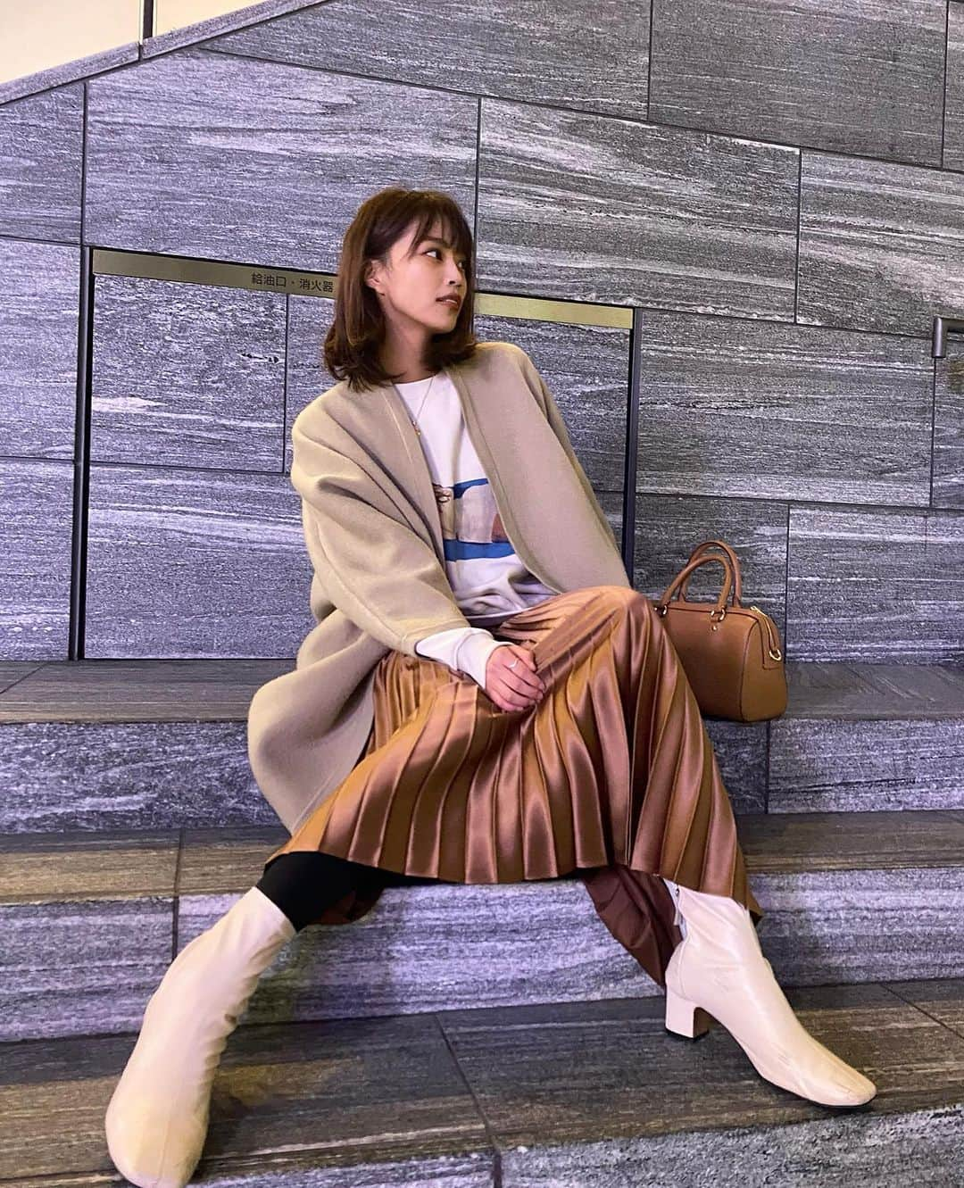 藤野結衣さんのインスタグラム写真 - (藤野結衣Instagram)「最近の私服。 やっぱベージュブラウンが好きなんだな☺︎🧡 . . . . . . . #fashion #code #ファッションコーデ #zara #rimark #coach #vintage #valentino #ootd #ブラウンコーデ #くすみカラー」12月5日 8時03分 - yui_fujino