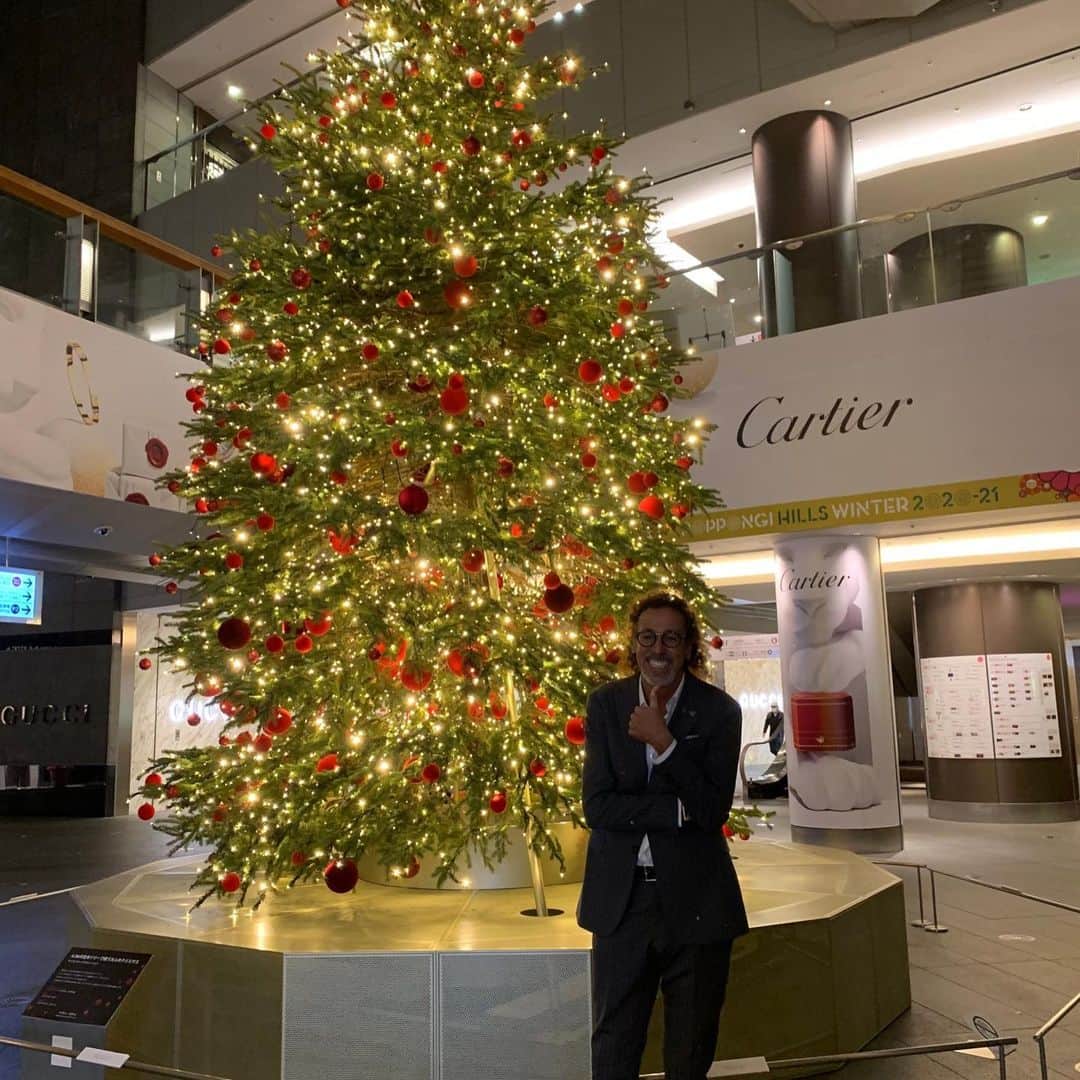 ラモス瑠偉のインスタグラム：「. もう12月ですね。 . 12月最初の週末はいかがお過ごしですか。😊 .」