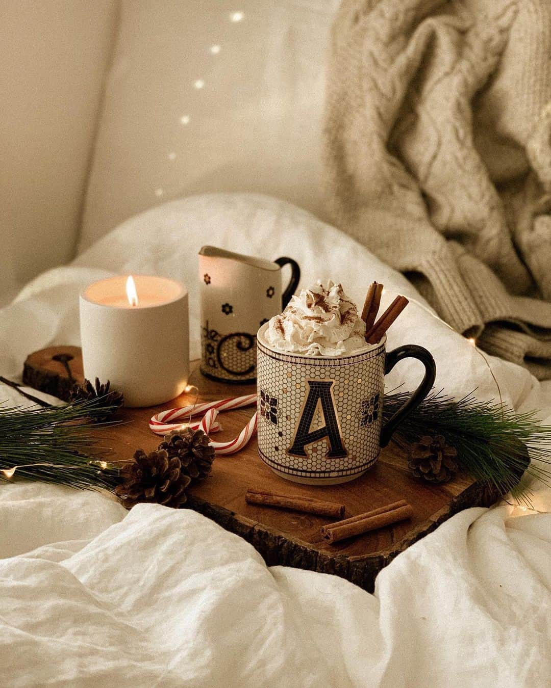 Anthropologieさんのインスタグラム写真 - (AnthropologieInstagram)「A Friday night in never looked so cozy ✨(link in bio to shop) Photo via @austinrutland  P.S. This weekend is your last chance to win your wishlist on Pinterest! Tap the link in our bio to see more for a chance to win your most-coveted Anthro gifts! 🎁」12月5日 8時25分 - anthropologie