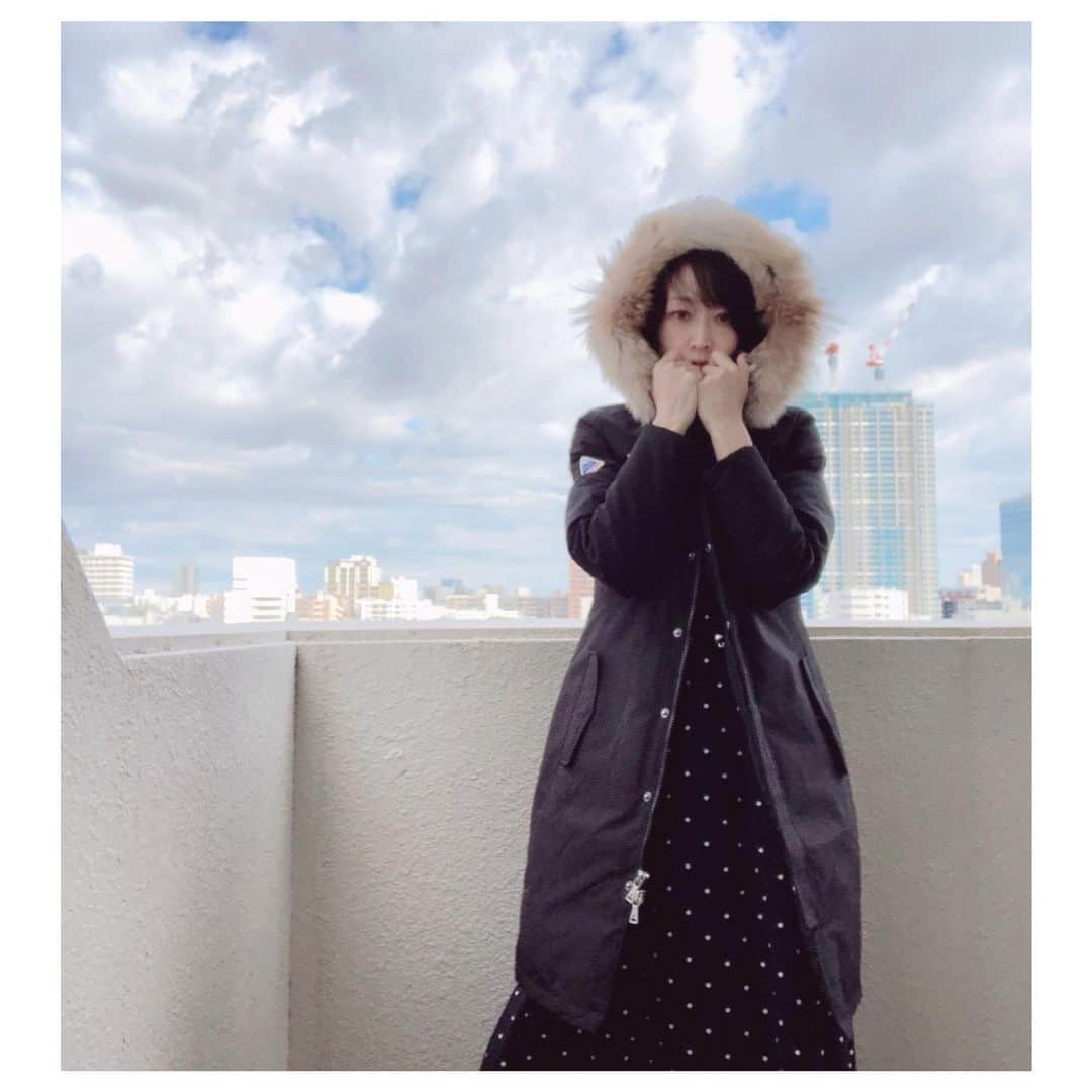 理絵さんのインスタグラム写真 - (理絵Instagram)「おはようございます☺️寒いですね🥶  最近は前にも載せた写真のケープハイツのダウンが大活躍中です  マッカージュはもう少し寒くなってきたら着ようかなと考え中です  みなさんも体を冷やさずに良い週末を✨  #ケープハイツ #capeheights #ダウン #ダウンコート #model #actress #모델 #여배우 #元宝塚 #宝塚og」12月5日 8時28分 - ____rie____