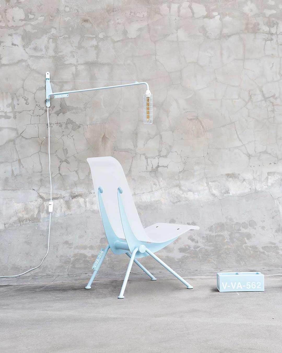 Design Milkさんのインスタグラム写真 - (Design MilkInstagram)「Two renowned #design icons, @virgilabloh and @vitra, teamed up to create a limited edition baby blue collection at the convergence of art + design. Don't sleep on it - these products are only available at @basic.space through Dec. 7th! \\\ More info at the link in bio. 🔗  📸: @shelbycooperphotography」12月5日 8時29分 - designmilk