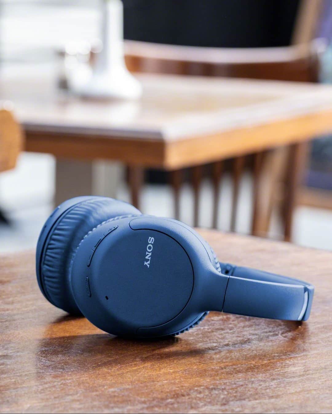 sonyさんのインスタグラム写真 - (sonyInstagram)「Comfortable and long-lasting noise canceling. (WH-CH710 wireless noise-canceling headphones. Now on sale in the U.S. 11/16/20 - 12/6/20.) #SonyAudio」12月5日 8時54分 - sonyelectronics