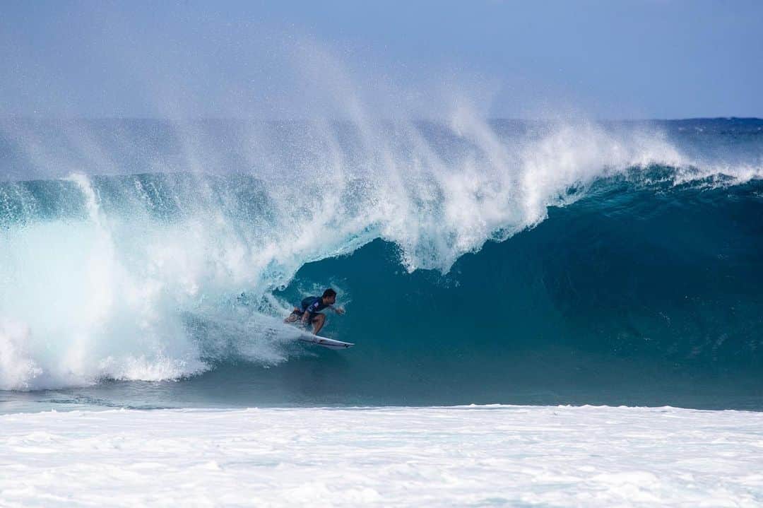 ミシェル・ボレーズのインスタグラム：「Soon ! HI #pipemaster @wsl」