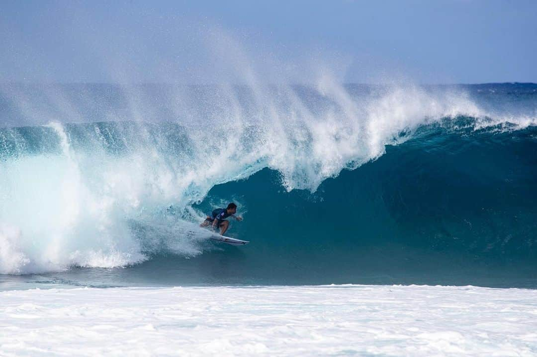 ミシェル・ボレーズさんのインスタグラム写真 - (ミシェル・ボレーズInstagram)「Soon ! HI #pipemaster @wsl」12月5日 9時01分 - bourezmichel