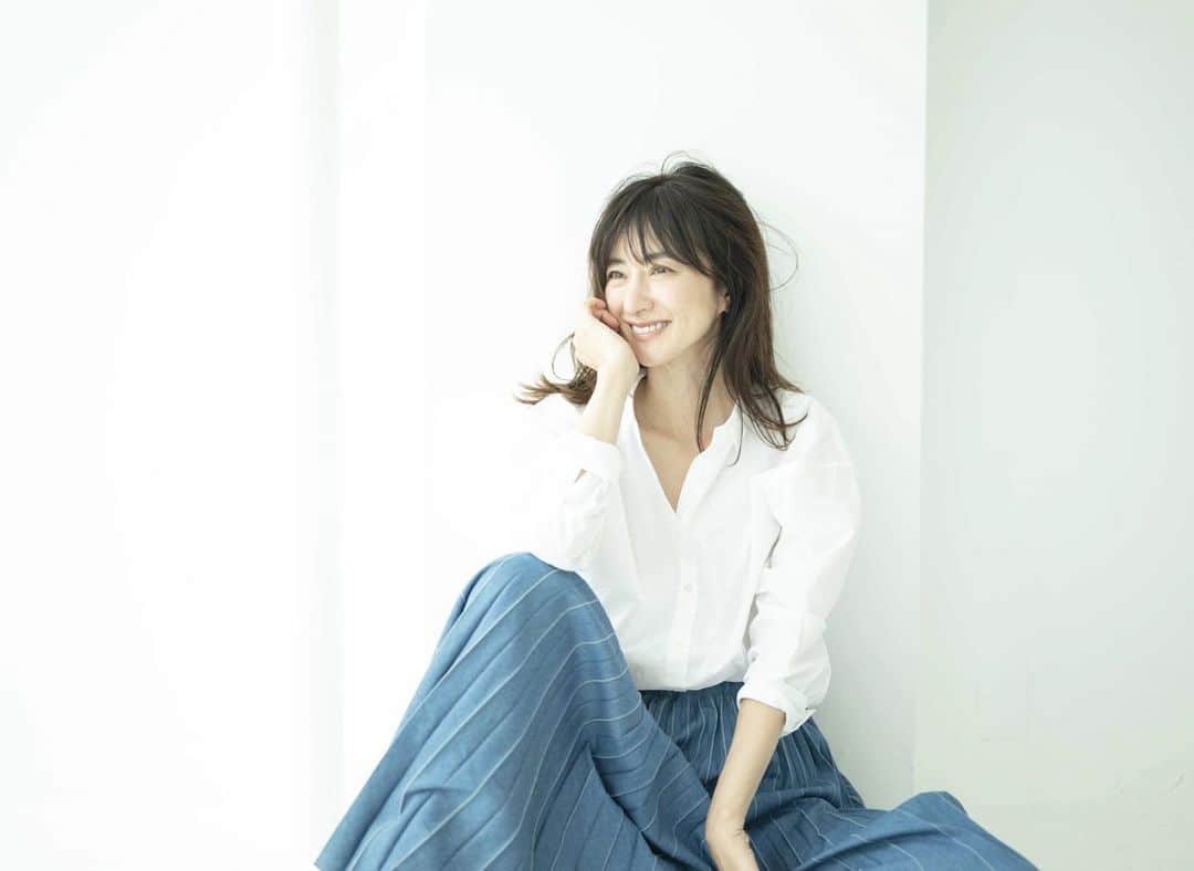 前田ゆかのインスタグラム：「FRIDAYデジタル めざまし美女図鑑の連載に 登場させてもらいました！  webをご覧になってくださいね！  @yayamax88  @_wakanagoto  @mezabijo  #フライデーデジタル  #めざまし美女図鑑 #attenir  #munich」