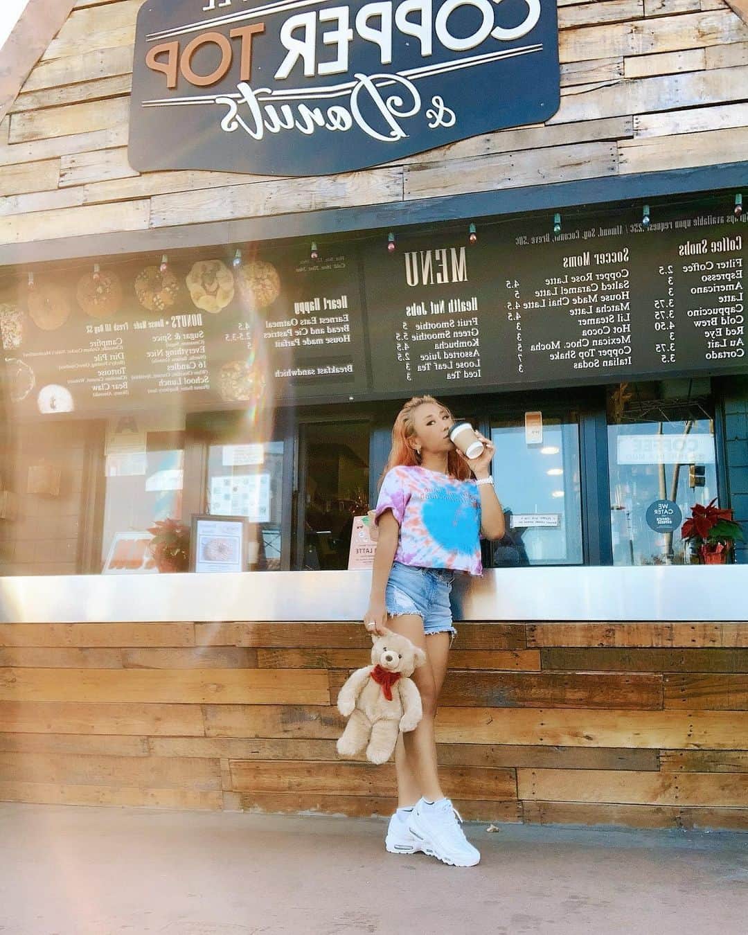 JAMOSAのインスタグラム：「Support Local🌴」