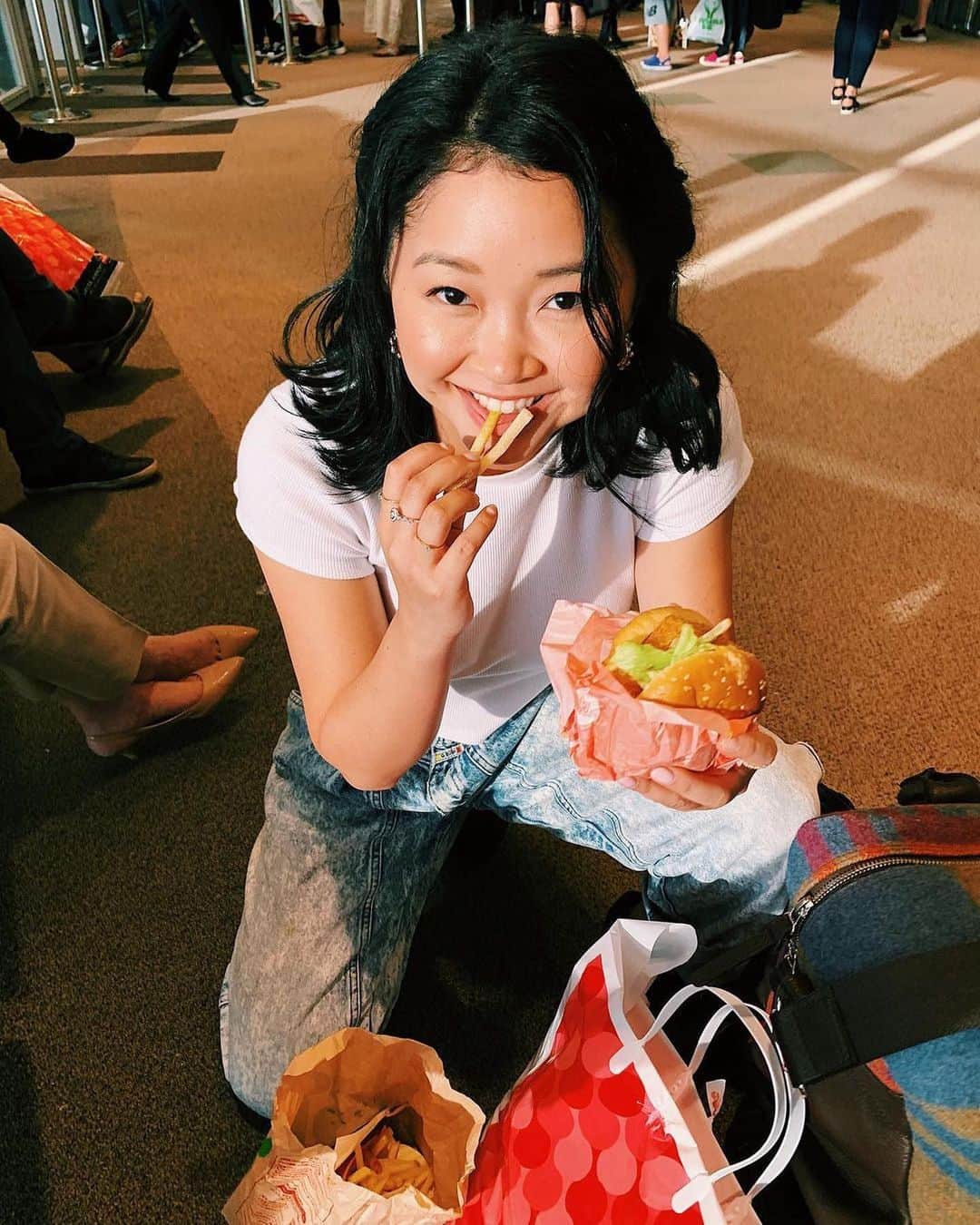 Teen Vogueさんのインスタグラム写真 - (Teen VogueInstagram)「Consider this a loving tribute to @lanacondor and her love of all things delicious 😍🍜 Savor the immaculate flavor with Lana, us, @selenagomez, @traceeellisross + more at Saturday's #TeenVogueSummit!! Tickets for the virtual event are still left at the #linkinbio. 🎟️」12月5日 9時51分 - teenvogue