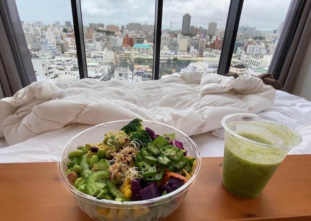 池内ヨシカツのインスタグラム：「朝飯」