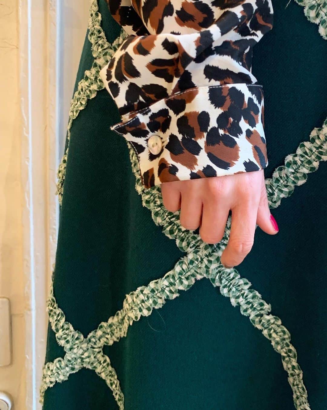 birthdeathさんのインスタグラム写真 - (birthdeathInstagram)「💋 New  Arrivals 💋﻿ ﻿ 80's Leopard pattern shirt﻿ ﻿ 70's  Green plaid wool maxi skirt﻿ ﻿ ﻿ #birthdeath﻿ #vintage﻿」12月5日 15時32分 - birthdeath_tokyo